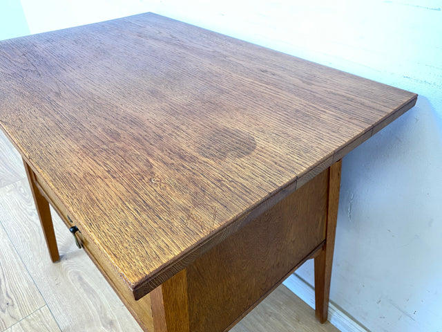 WMK Formschöne und gut erhaltene kleine antike Kommode aus vollem Holz mit Schubladen und schönen Messinggriffe # Schubladenkommode Wäschekommode Schrank Wickelkommode Flurkommode Jugendstil Vintage