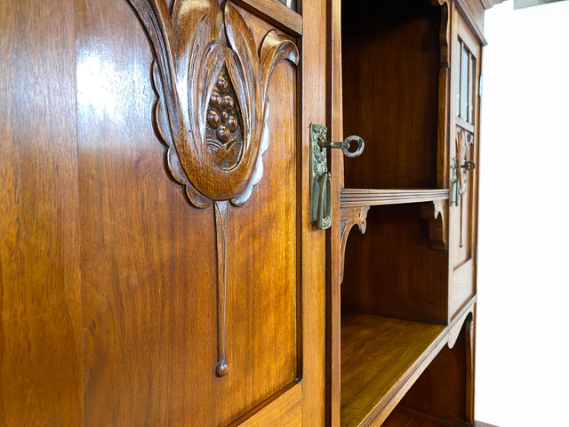 WMK I Wunderschöne Jugendstil Anrichte aus massiver Eiche mit Glastüren & Schubladen, um 1910 I Buffet Büfett Küchenanrichte Kredenz Geschirrschrank Küche Vitrine Schrank Vintage Antik Magdeburg Bonn