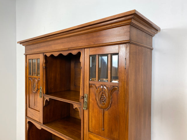 WMK I Wunderschöne Jugendstil Anrichte aus massiver Eiche mit Glastüren & Schubladen, um 1910 I Buffet Büfett Küchenanrichte Kredenz Geschirrschrank Küche Vitrine Schrank Vintage Antik Magdeburg Bonn