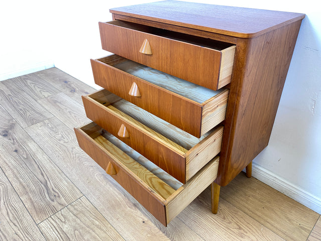 WMK I Formschöne kleine skandinavische Mid-Century Kommode aus vollem Holz in Teak mit Schubladen # Schrank Nachtisch Schubladen Wäsche Flur 50er 60er Vintage Danish Design Teakholz Berlin Bochum Köln