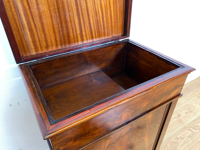 WMK I Wunderschöne kleine antike Kommode aus vollem Holz in Mahagoni mit Schublade und Klappe I Schrank Flurkommode Wäschekommode Konsole Phonoschrank Biedermeier Vintage Berlin Stuttgart Düsseldorf