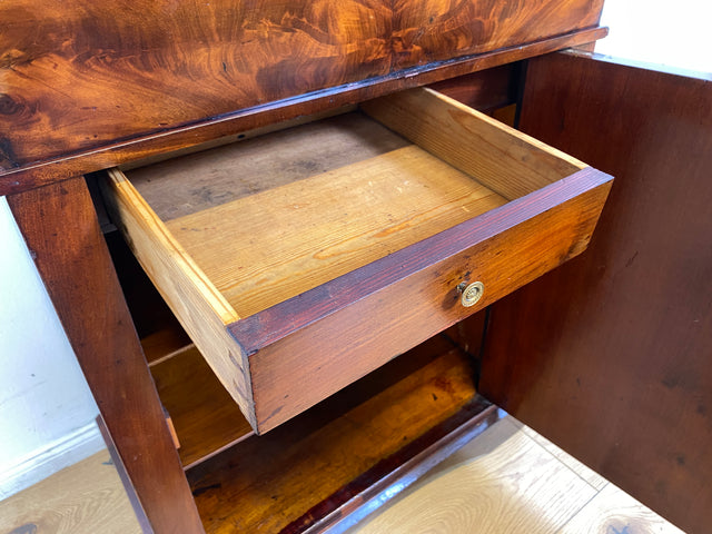 WMK I Wunderschöne kleine antike Kommode aus vollem Holz in Mahagoni mit Schublade und Klappe I Schrank Flurkommode Wäschekommode Konsole Phonoschrank Biedermeier Vintage Berlin Stuttgart Düsseldorf
