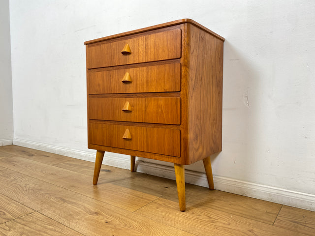 WMK I Formschöne kleine skandinavische Mid-Century Kommode aus vollem Holz in Teak mit Schubladen # Schrank Nachtisch Schubladen Wäsche Flur 50er 60er Vintage Danish Design Teakholz Berlin Bochum Köln