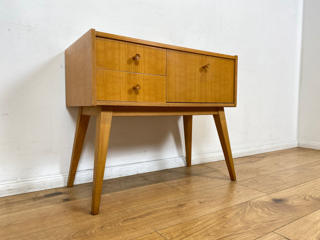 WMK I Stilvolle kleine helle Mid-Century Kommode aus 1966 in Birnbaum mit Schubladen I Lowboard Sideboard Wäschekommode Beistelltisch Nachttisch TV Bank VEB DDR Vintage Retro 60er Berlin Leipzig Köln
