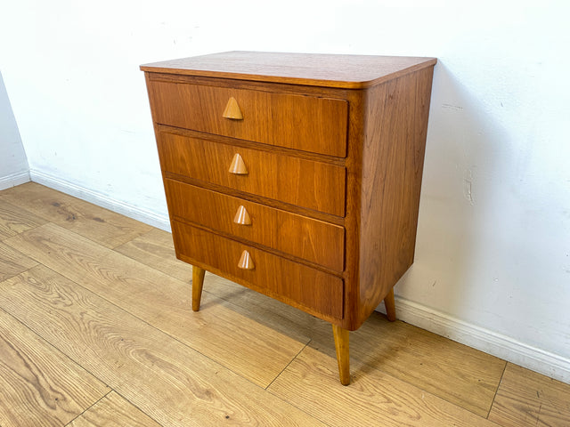 WMK I Formschöne kleine skandinavische Mid-Century Kommode aus vollem Holz in Teak mit Schubladen # Schrank Nachtisch Schubladen Wäsche Flur 50er 60er Vintage Danish Design Teakholz Berlin Bochum Köln