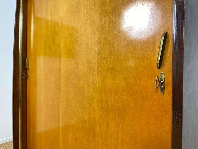 WMK # Formschöner & gut erhaltener Mid-Century Wäscheschrank mit Schiebetüren # Schrank Kleiderschrank Flurschrank Schuhschrank Highboard Sideboard Rockabilly Vintage 50er 60er Berlin München Dresden