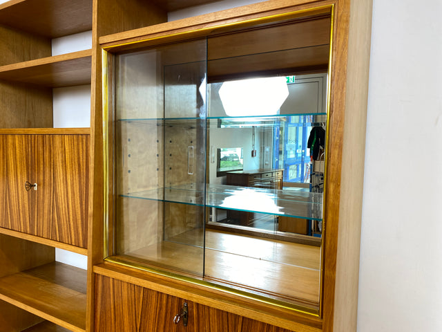 WMK I Stilvolles Mid-Century Highboard mit verspiegelter Vitrine & Schiebetüren I Wohnzimmerschrank Sideboard Regalwand Regal Bücherregal Bücherschrank Bar Barschrank Vintage 60er Berlin Köln Koblenz