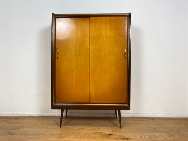 WMK # Formschöner & gut erhaltener Mid-Century Wäscheschrank mit Schiebetüren # Schrank Kleiderschrank Flurschrank Schuhschrank Highboard Sideboard Rockabilly Vintage 50er 60er Berlin München Dresden