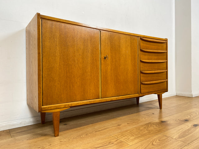 WMK I Stilvolles Mid-Century Sideboard in Eiche mit Schubladen I Kommode Schrank Wohnzimmerschrank Anrichte Lowboard TV-Schrank TV-Board Vintage DDR Berlin Dresden Bayern Frankfurt