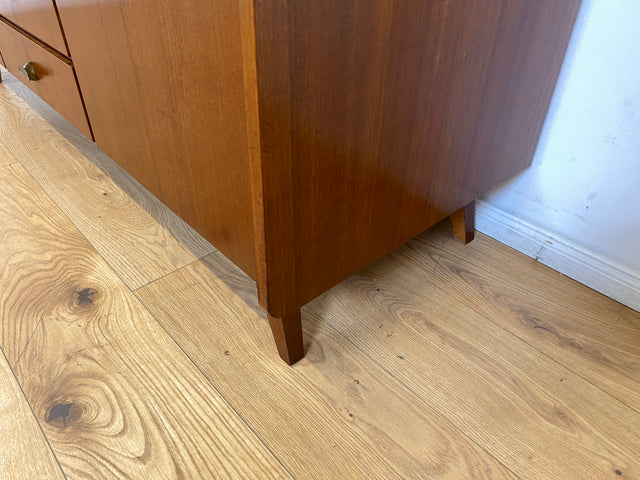 WMK I Stilvoller Mid-Century Schrank aus vollem Holz mit Schubladen & Glastür I Kleiderschrank Wäscheschrank Highboard Vitrine Garderobe Dielenschrank Cabinet 50er 60er Vintage Frankfurt Bonn Dresden