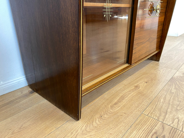WMK # Besonderer & sehr gut erhaltener Mid-Century Barschrank , Vollholz, mit Schiebetüren & zum Eckschrank ausklappbar # Barkommode Barvitrine Kommode Vitrine Eckkommode Eckvitrine Vintage 50er 60er