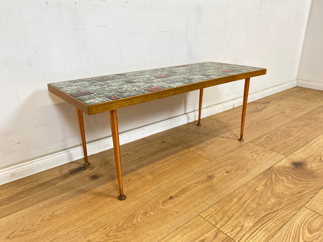 WMK # Kultige & gut erhaltene Mid-Century Blumenbank aus 1965 auf Metallfüßen mit pflegeleichten & kunstvollen Fliesen # Blumentisch Couchtisch Beistelltisch Nierentisch Fliesentisch Vintage DDR 60er