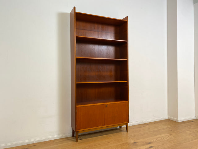 WMK I Stilvoller skandinavischer Mid-Century Bücherschrank , Vollholz in Teak , mit verstell. Regalböden I Regal Bücherregal Holzregal Highboard Kommode Danish Design Vintage Teakholz 60er Berlin Köln
