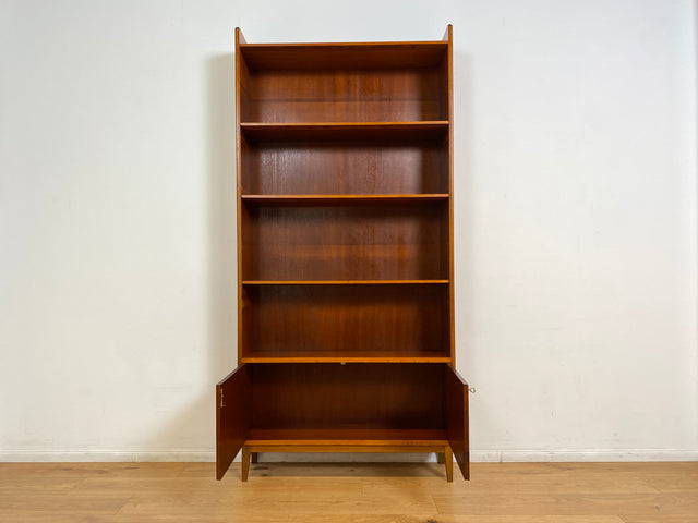 WMK I Stilvoller skandinavischer Mid-Century Bücherschrank , Vollholz in Teak , mit verstell. Regalböden I Regal Bücherregal Holzregal Highboard Kommode Danish Design Vintage Teakholz 60er Berlin Köln