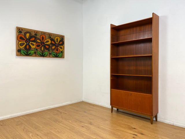 WMK I Stilvoller skandinavischer Mid-Century Bücherschrank , Vollholz in Teak , mit verstell. Regalböden I Regal Bücherregal Holzregal Highboard Kommode Danish Design Vintage Teakholz 60er Berlin Köln