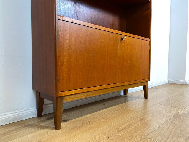 WMK I Stilvoller skandinavischer Mid-Century Bücherschrank , Vollholz in Teak , mit verstell. Regalböden I Regal Bücherregal Holzregal Highboard Kommode Danish Design Vintage Teakholz 60er Berlin Köln