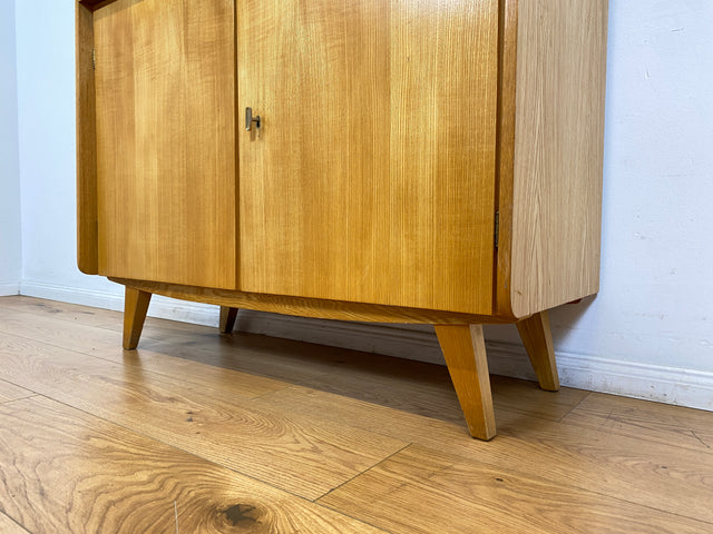 WMK I Stilvoller und sehr gut erhaltener heller Mid-Century Bücherschrank von Musterring mit verstellbaren Regalböden I Bücherregal Regal Kommode Sideboard Highboard Vintage 60er Berlin Kassel Bremen