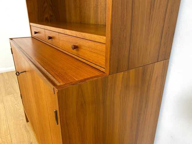 WMK # Stilvoller skandinavischer Mid-Century Bücherschrank in Teakholz mit auszieh. Schreibfläche & verstell. Regalböden # Bücherregal Regal Sekretär Highboard Sideboard Kommode Danish Design Vintage