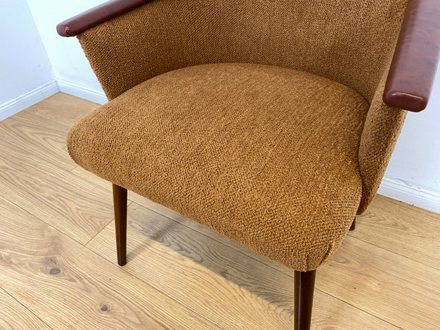 WMK I Kultiger und sehr gut erhaltener Mid-Century Cocktailsessel mit Kunstleder Armlehnen & braunem Originalbezug I Sessel Stuhl Armlehnstuhl Lesesessel Retro Vintage 60er DDR Berlin Hamburg Leipzig