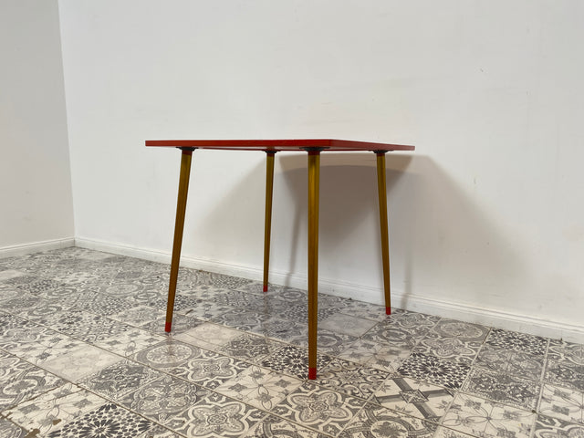 WMK # Freundlicher und gut erhaltener Mid-Century Couchtisch im Chochloma Stil handbemalter Oberfläche & konischen Füßen # Wohnzimmertisch Coffee Table Beistelltisch Nierentisch Vintage 50er 60er