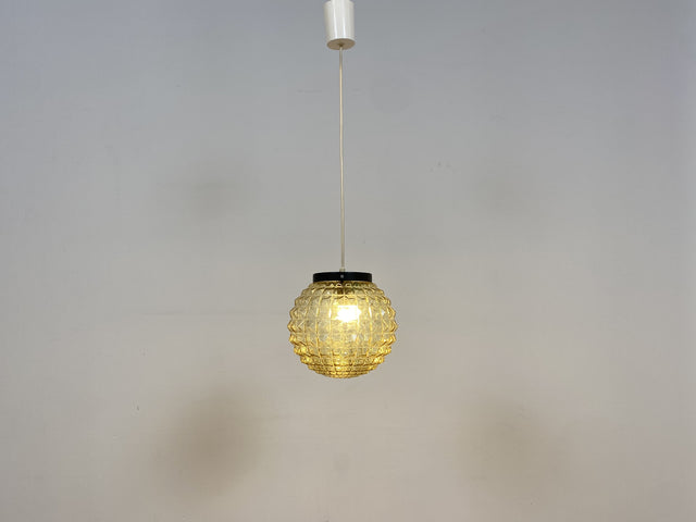 WMK # Hübsche & sehr gut erhaltene Mid-Century Hängelampe mit besonders schöner Rauchglasglocke & warmen Licht # Lüster Glaslüster Deckenlampe Pendelleuchte Deckenleuchte Kugellampe Vintage 60er 70er