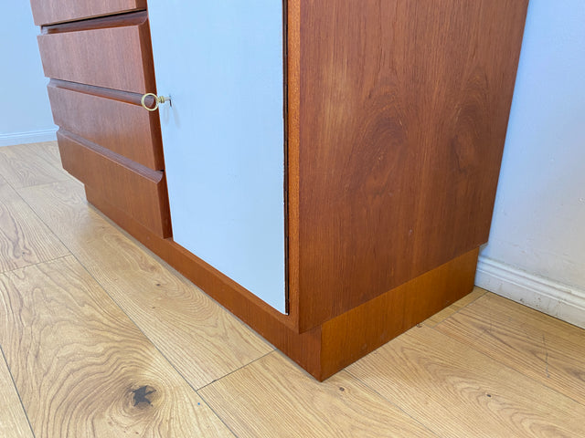 WMK # Stilvolles modulares Mid-Century Highboard, Vollholz in Teak, mit Schubladen & späterer weißer Lackierung # Schrank Bücherschrank Regalwand Schrankwand Regal Sideboard Kommode Teakholz Vintage