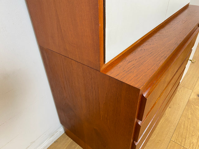 WMK # Stilvolles modulares Mid-Century Highboard, Vollholz in Teak, mit Schubladen & späterer weißer Lackierung # Schrank Bücherschrank Regalwand Schrankwand Regal Sideboard Kommode Teakholz Vintage