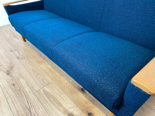 WMK I Stilvolles Mid-Century Klappsofa mit verstellb. Armlehnen, Bettwäschefach & petrol blauem Originalbezug I Sofa Couch 3-Sitzer 3er Daybed Sitzgarnitur Schlaf Klapp Retro Vintage 60er Berlin Köln