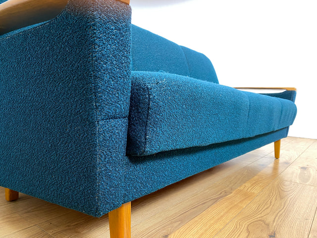 WMK I Stilvolles Mid-Century Klappsofa mit verstellb. Armlehnen, Bettwäschefach & petrol blauem Originalbezug I Sofa Couch 3-Sitzer 3er Daybed Sitzgarnitur Schlaf Klapp Retro Vintage 60er Berlin Köln