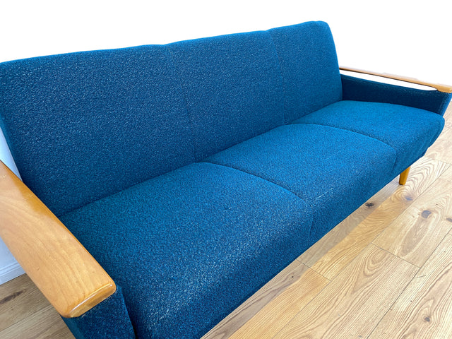 WMK I Stilvolles Mid-Century Klappsofa mit verstellb. Armlehnen, Bettwäschefach & petrol blauem Originalbezug I Sofa Couch 3-Sitzer 3er Daybed Sitzgarnitur Schlaf Klapp Retro Vintage 60er Berlin Köln