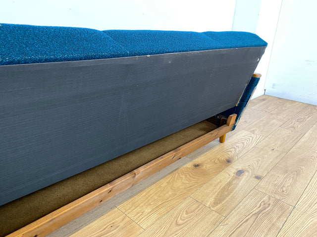 WMK I Stilvolles Mid-Century Klappsofa mit verstellb. Armlehnen, Bettwäschefach & petrol blauem Originalbezug I Sofa Couch 3-Sitzer 3er Daybed Sitzgarnitur Schlaf Klapp Retro Vintage 60er Berlin Köln
