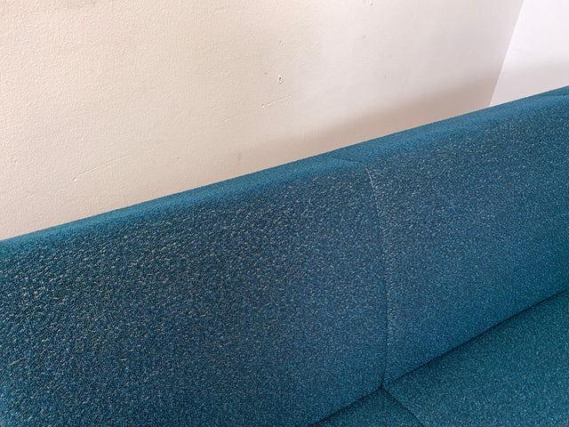 WMK I Stilvolles Mid-Century Klappsofa mit verstellb. Armlehnen, Bettwäschefach & petrol blauem Originalbezug I Sofa Couch 3-Sitzer 3er Daybed Sitzgarnitur Schlaf Klapp Retro Vintage 60er Berlin Köln