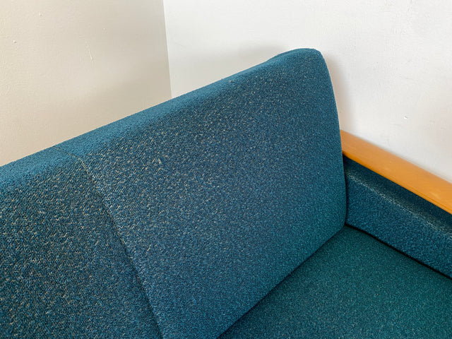 WMK I Stilvolles Mid-Century Klappsofa mit verstellb. Armlehnen, Bettwäschefach & petrol blauem Originalbezug I Sofa Couch 3-Sitzer 3er Daybed Sitzgarnitur Schlaf Klapp Retro Vintage 60er Berlin Köln