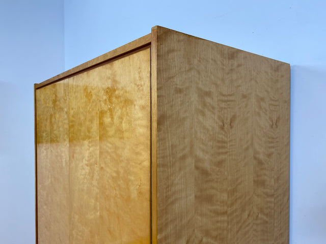 WMK # Hochwertiger & geräumiger Mid-Century Kleiderschrank von 1961, Vollholz in Birke, mit Kleiderstange # Schrank Schlafzimmerschrank Garderobe Wardrobe 60er DDR Vintage München Köln Stuttgart Kiel
