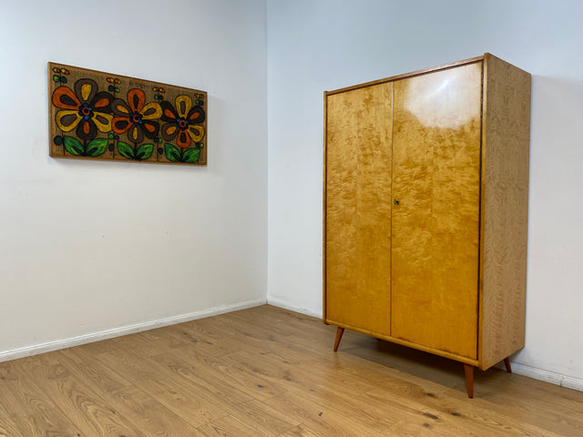 WMK # Hochwertiger & geräumiger Mid-Century Kleiderschrank von 1961, Vollholz in Birke, mit Kleiderstange # Schrank Schlafzimmerschrank Garderobe Wardrobe 60er DDR Vintage München Köln Stuttgart Kiel