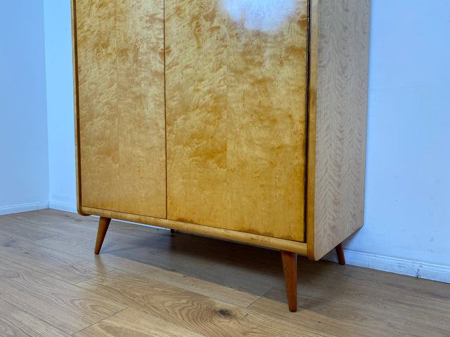 WMK # Hochwertiger & geräumiger Mid-Century Kleiderschrank von 1961, Vollholz in Birke, mit Kleiderstange # Schrank Schlafzimmerschrank Garderobe Wardrobe 60er DDR Vintage München Köln Stuttgart Kiel