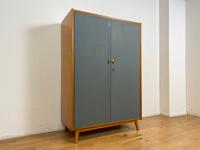 WMK # Hochwertiger & gut erhaltener Mid-Century Kleiderschrank aus vollem Holz in Blau, aus 1959, baugleich mit VEB Hellerau # Schrank Schlafzimmerschrank Wäscheschrank Wardrobe Vintage Esche DDR 50er