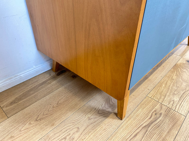 WMK # Hochwertiger & gut erhaltener Mid-Century Kleiderschrank aus vollem Holz in Blau, aus 1959, baugleich mit VEB Hellerau # Schrank Schlafzimmerschrank Wäscheschrank Wardrobe Vintage Esche DDR 50er