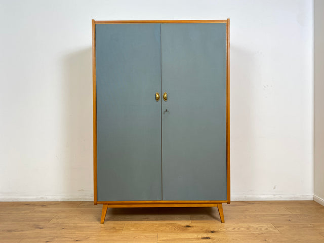 WMK # Hochwertiger & gut erhaltener Mid-Century Kleiderschrank aus vollem Holz in Blau, aus 1959, baugleich mit VEB Hellerau # Schrank Schlafzimmerschrank Wäscheschrank Wardrobe Vintage Esche DDR 50er