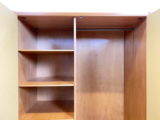 WMK # Hochwertiger & gut erhaltener Mid-Century Kleiderschrank aus vollem Holz in Blau, aus 1959, baugleich mit VEB Hellerau # Schrank Schlafzimmerschrank Wäscheschrank Wardrobe Vintage Esche DDR 50er