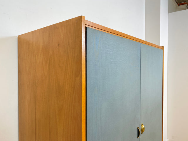 WMK # Hochwertiger & gut erhaltener Mid-Century Kleiderschrank aus vollem Holz in Blau, aus 1959, baugleich mit VEB Hellerau # Schrank Schlafzimmerschrank Wäscheschrank Wardrobe Vintage Esche DDR 50er