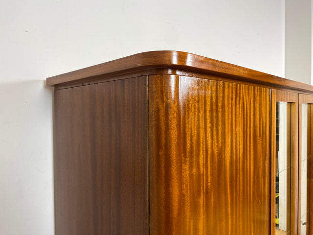 WMK I Stilvoller und sehr gut erhaltener Mid-Century Kleiderschrank aus vollem Holz mit Spiegel Türen und Schubladen I Schrank Wäsche Schlafzimmer Wardrobe 50er 60er Vintage Düsseldorf Dresden München