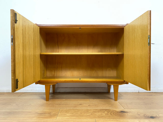 WMK I Stilvolle Mid-Century Kommode in Eiche aus 1967, bauähnlich mit 602 von Franz Ehrlich für VEB Hellerau I Sideboard Wäschekommode TV Lowboard Schrank Schuhschrank Vintage DDR Berlin München Bonn