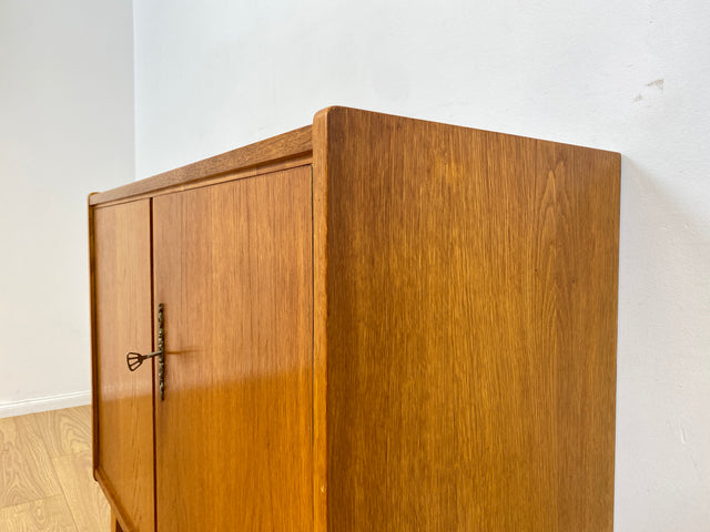 WMK I Stilvolle Mid-Century Kommode in Eiche aus 1967, bauähnlich mit 602 von Franz Ehrlich für VEB Hellerau I Sideboard Wäschekommode TV Lowboard Schrank Schuhschrank Vintage DDR Berlin München Bonn