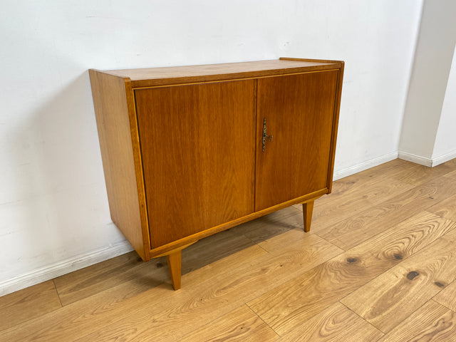 WMK I Stilvolle Mid-Century Kommode in Eiche aus 1967, bauähnlich mit 602 von Franz Ehrlich für VEB Hellerau I Sideboard Wäschekommode TV Lowboard Schrank Schuhschrank Vintage DDR Berlin München Bonn
