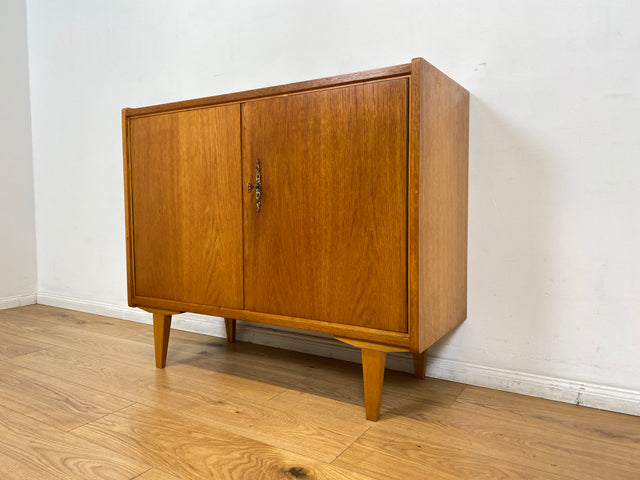 WMK I Stilvolle Mid-Century Kommode in Eiche aus 1967, bauähnlich mit 602 von Franz Ehrlich für VEB Hellerau I Sideboard Wäschekommode TV Lowboard Schrank Schuhschrank Vintage DDR Berlin München Bonn