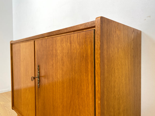 WMK I Stilvolle Mid-Century Kommode in Eiche aus 1967, bauähnlich mit 602 von Franz Ehrlich für VEB Hellerau I Sideboard Wäschekommode TV Lowboard Schrank Schuhschrank Vintage DDR Berlin München Bonn