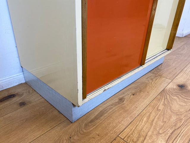 WMK I Freundlicher Mid-Century Küchenschrank mit Schiebetüren und pflegeleichter Resopal Oberfläche I Küche Küchenkommode Küchenunterschrank Kommode Retro Vintage 50er 60er I Berlin Leipzig Hannover