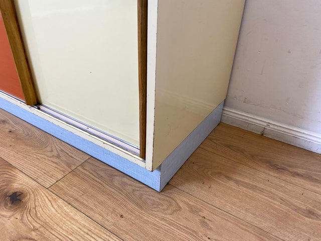 WMK I Freundlicher Mid-Century Küchenschrank mit Schiebetüren und pflegeleichter Resopal Oberfläche I Küche Küchenkommode Küchenunterschrank Kommode Retro Vintage 50er 60er I Berlin Leipzig Hannover