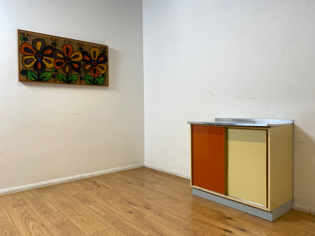 WMK I Freundlicher Mid-Century Küchenschrank mit Schiebetüren und pflegeleichter Resopal Oberfläche I Küche Küchenkommode Küchenunterschrank Kommode Retro Vintage 50er 60er I Berlin Leipzig Hannover